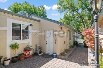 652 St Ives Ct in Walnut Creek, CA - Building Photo - Building Photo