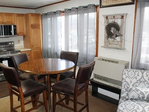 78 Main St, Unit 2A in Lincoln, NH - Building Photo - Building Photo