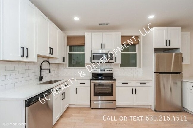 1028 W Roscoe St in Chicago, IL - Building Photo - Building Photo