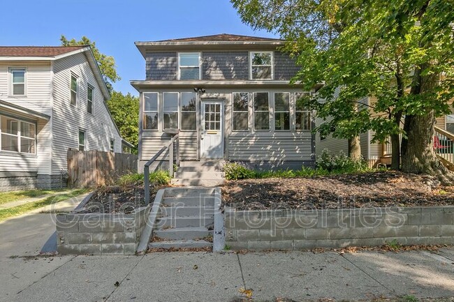 property at 1021 Sherman St SE
