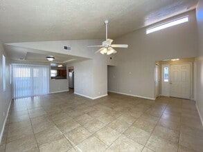 89 Arizona Sunset Rd NE in Rio Rancho, NM - Building Photo - Building Photo