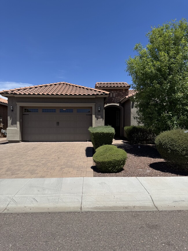 property at 2604 W Balao Dr
