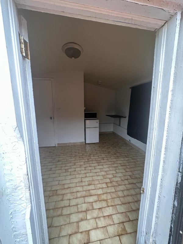 1150 W 28th St in Hialeah, FL - Building Photo - Building Photo