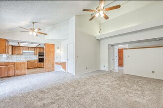 6376 N Forestiere Ave in Fresno, CA - Building Photo - Building Photo