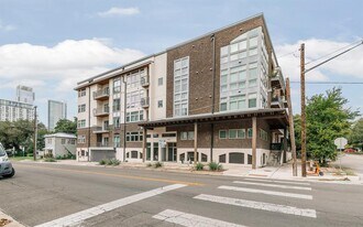 908 Nueces St in Austin, TX - Building Photo