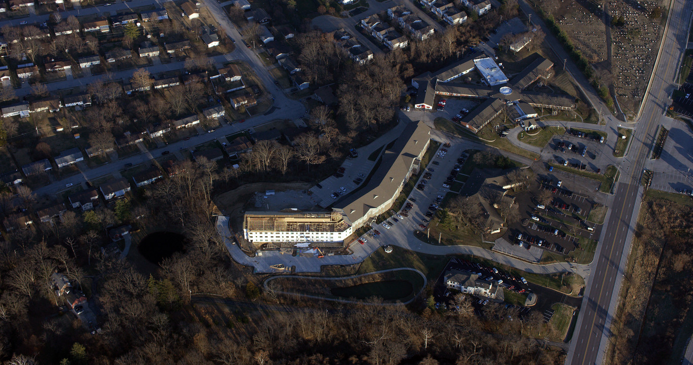 West Clay Senior Living in St. Charles, MO - Foto de edificio