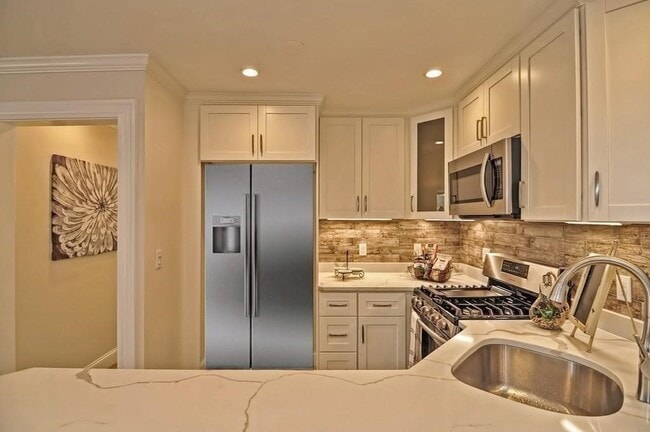 property at 10 Juniper St