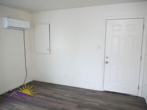 1617 Arcade Blvd in Sacramento, CA - Building Photo - Building Photo