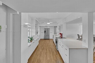 1350 NE 191st St in Miami, FL - Building Photo - Building Photo