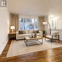 46 Woodlawn Ave in Mississauga, ON - Building Photo