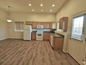 17022 Island View Dr in Juneau, AK - Building Photo - Building Photo