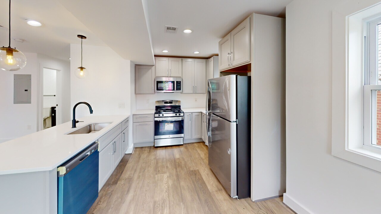 1281 Simms Pl NE in Washington, DC - Building Photo