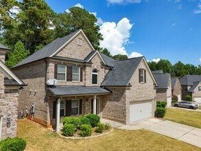 512 Watercourse Way in Lawrenceville, GA - Building Photo - Building Photo