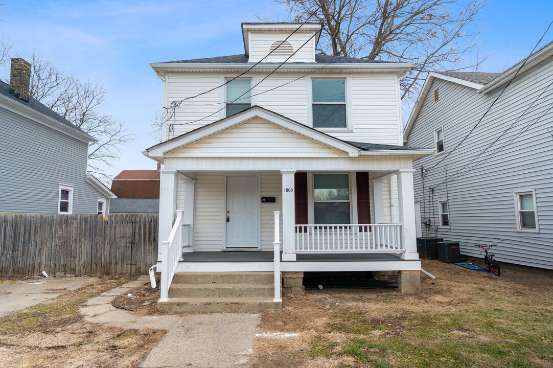 1803 Columbia Ave in Middletown, OH - Building Photo