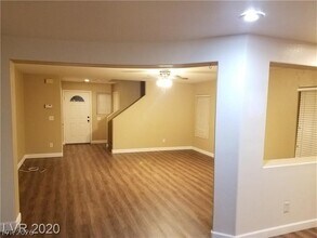 8982 Leaping Pad Ct in Las Vegas, NV - Building Photo - Building Photo