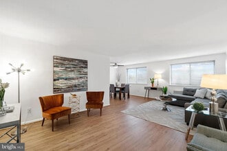 5111 8th Rd S, Unit 311 in Arlington, VA - Building Photo - Building Photo