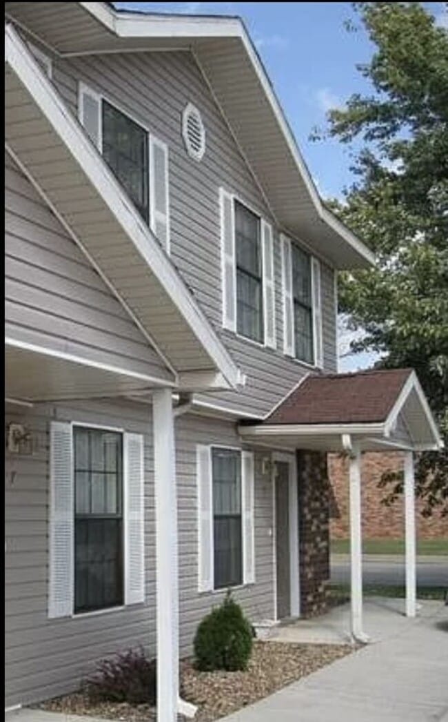 property at 2206 Mac's Ct