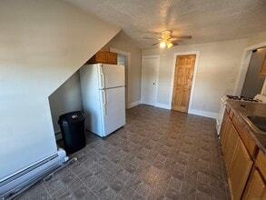 645 Burnside Ave in East Hartford, CT - Building Photo - Building Photo