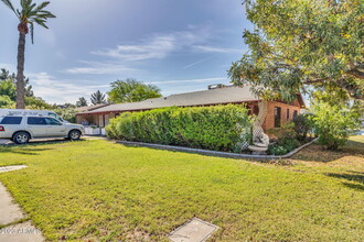 2405 E Fairmount Ave in Phoenix, AZ - Building Photo - Building Photo