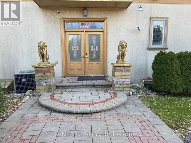 83 Elm Ave in Richmond Hill, ON - Building Photo - Building Photo