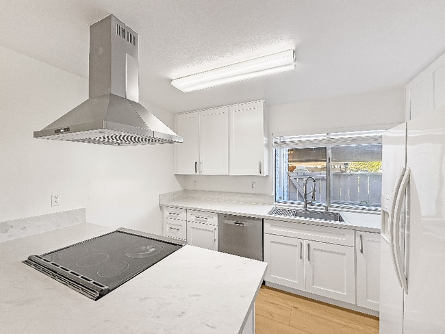 4360 Vision Dr in San Diego, CA - Building Photo - Building Photo