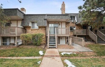 2190 S Holly St in Denver, CO - Building Photo - Building Photo