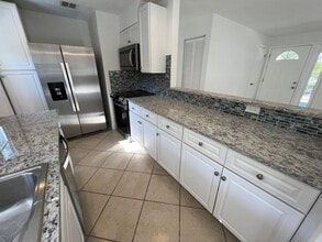 710 Bayou Ave in Tarpon Springs, FL - Building Photo - Building Photo