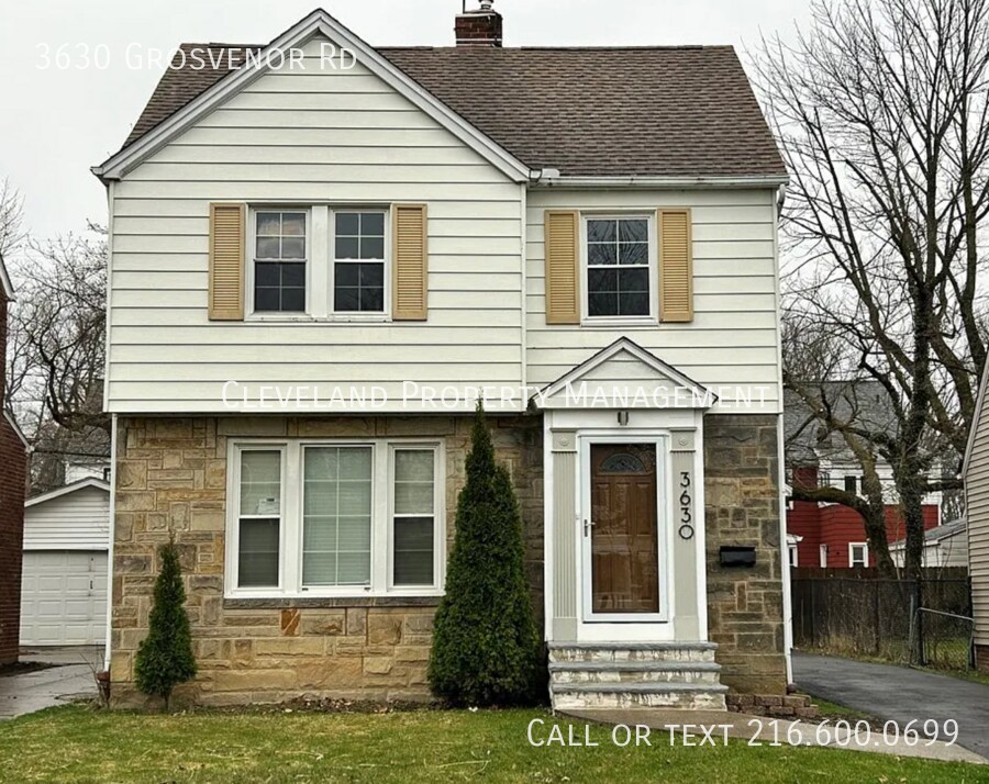 3630 Grosvenor Rd in Cleveland Heights, OH - Building Photo