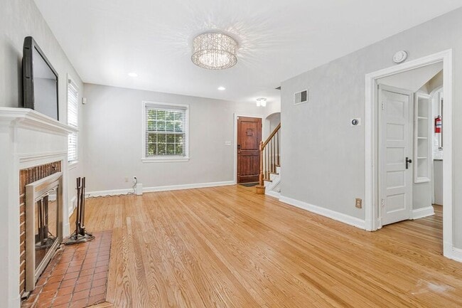property at 1714 33rd Pl SE