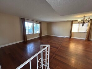 12138 S Tomi Dr in Phoenix, AZ - Foto de edificio - Building Photo