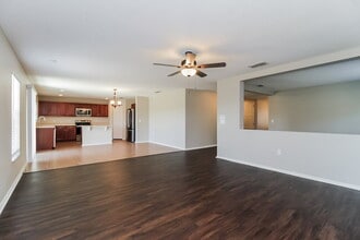 1729 Strathmore Cir in Mount Dora, FL - Building Photo - Building Photo