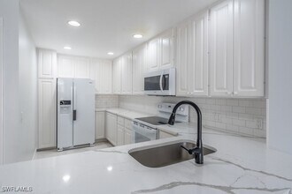 28697 Alessandria Cir in Bonita Springs, FL - Building Photo - Building Photo