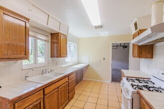 3 Bedroom 2 Bath Home in Alamogordo, NM - Building Photo - Building Photo