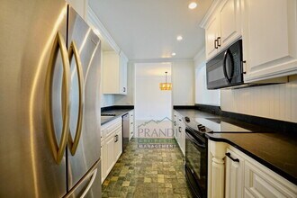 2335 Shelter Bay Ave in Mill Valley, CA - Building Photo - Building Photo