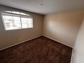 15071 W Heritage Oak Way in Surprise, AZ - Building Photo - Building Photo