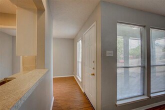 803 Treadwell Ct in Hurst, TX - Building Photo - Building Photo