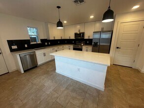 115 Alabama St in San Antonio, TX - Building Photo - Building Photo