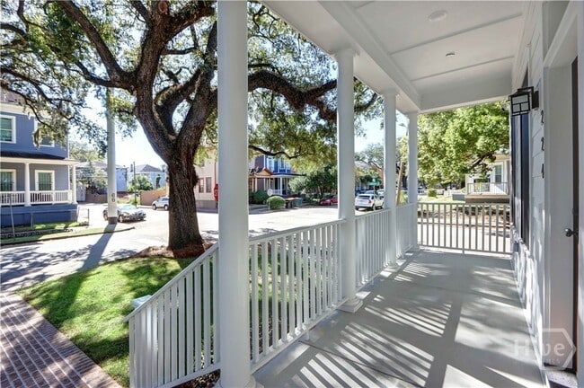222 W 39th St in Savannah, GA - Building Photo - Building Photo