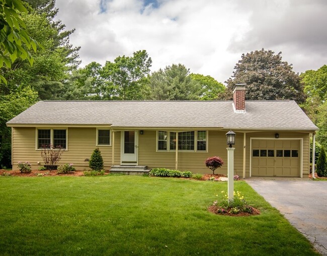 253 W Main St in Westborough, MA - Building Photo - Building Photo