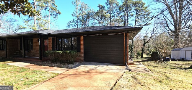 3401 Rockbridge Rd SW in Avondale Estates, GA - Building Photo - Building Photo