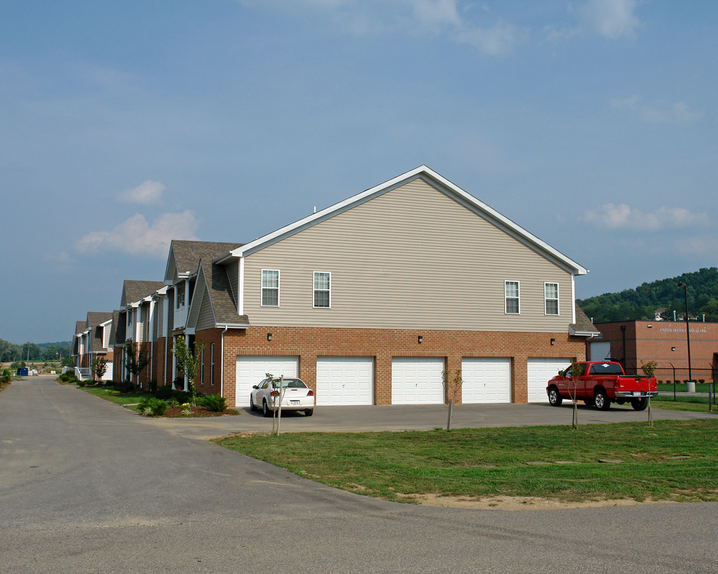 Waterford Village Apartments in Barboursville, WV
