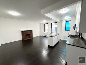 WEST 55 STREET in New York, NY - Building Photo - Building Photo