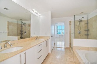 3330 NE 190th St-Unit -2811 in Aventura, FL - Foto de edificio - Building Photo