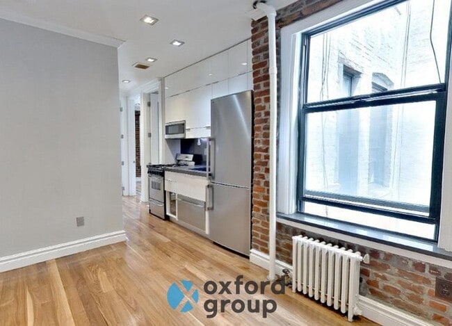 property at 425 E 13th St