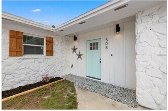 508 Brooker Rd in Brandon, FL - Building Photo - Building Photo