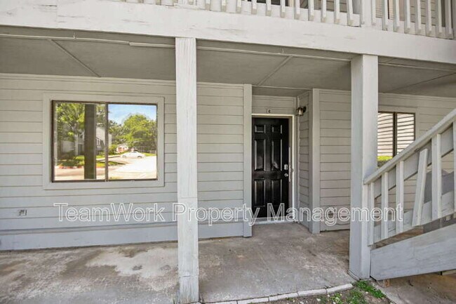 8483 Yadkin Cir in North Charleston, SC - Building Photo - Building Photo