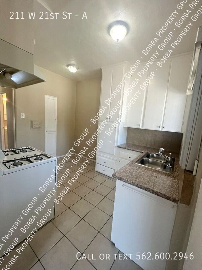211 W 21st St in Long Beach, CA - Building Photo - Building Photo