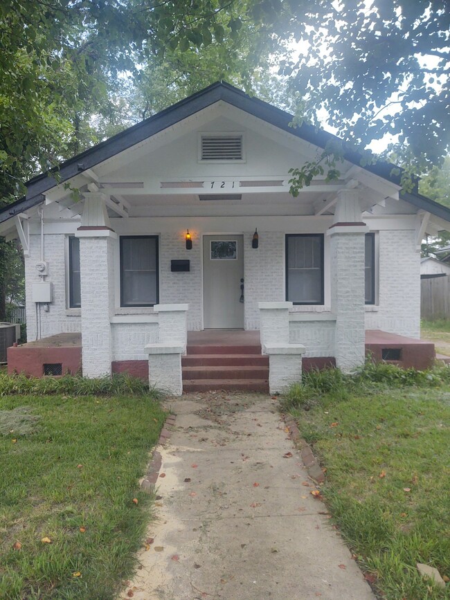 property at 721 Ward St