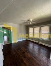 9815 S Throop St in Chicago, IL - Building Photo - Building Photo