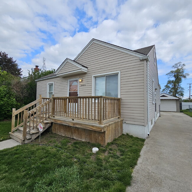 17373 Martin Rd